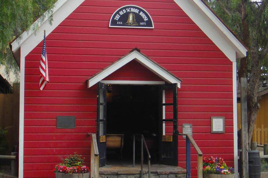 The Old School House Knott's Berry Farm discount tickets Undercover